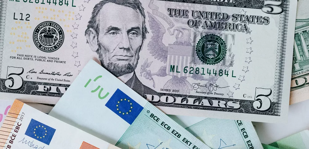 pexels-karolina-grabowska-4386158