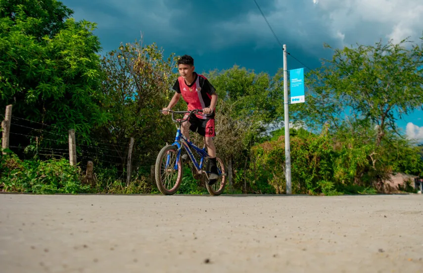 083985f5-7a1e-4e4f-b9d0-e3a856d5744c