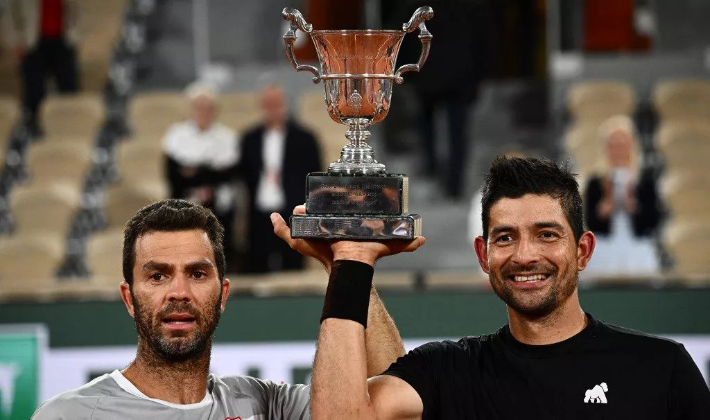 000_32BW6FH-e1654369657919