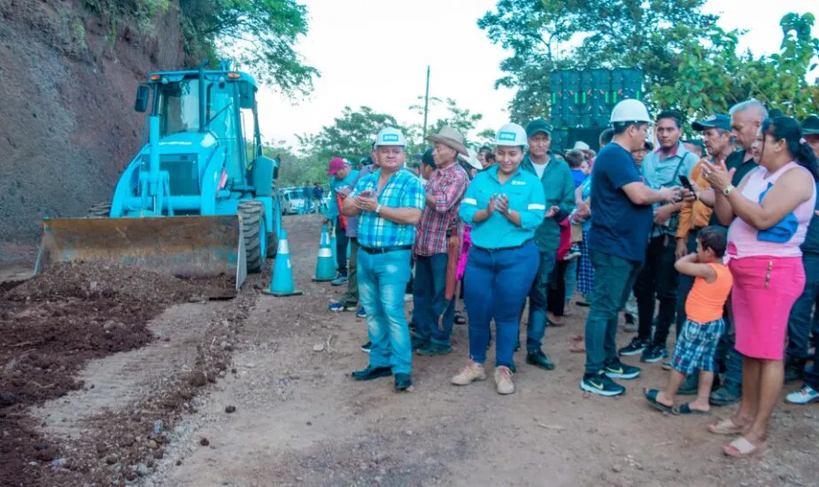 f8753900-e213-4ce4-aa5f-b200ca5cf28c